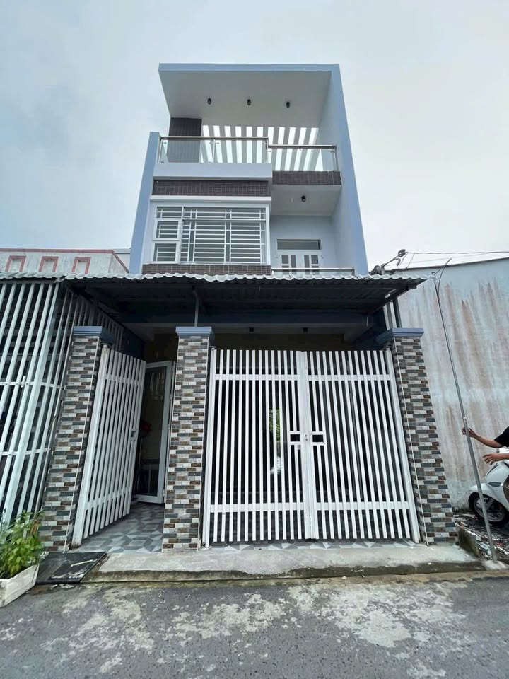 Nhà 1 Trệt 2 Lầu Hẻm 6 Đường Trần Vĩnh Kiết 90m² giá 3.8 tỷ - Kinh doanh thuận lợi!