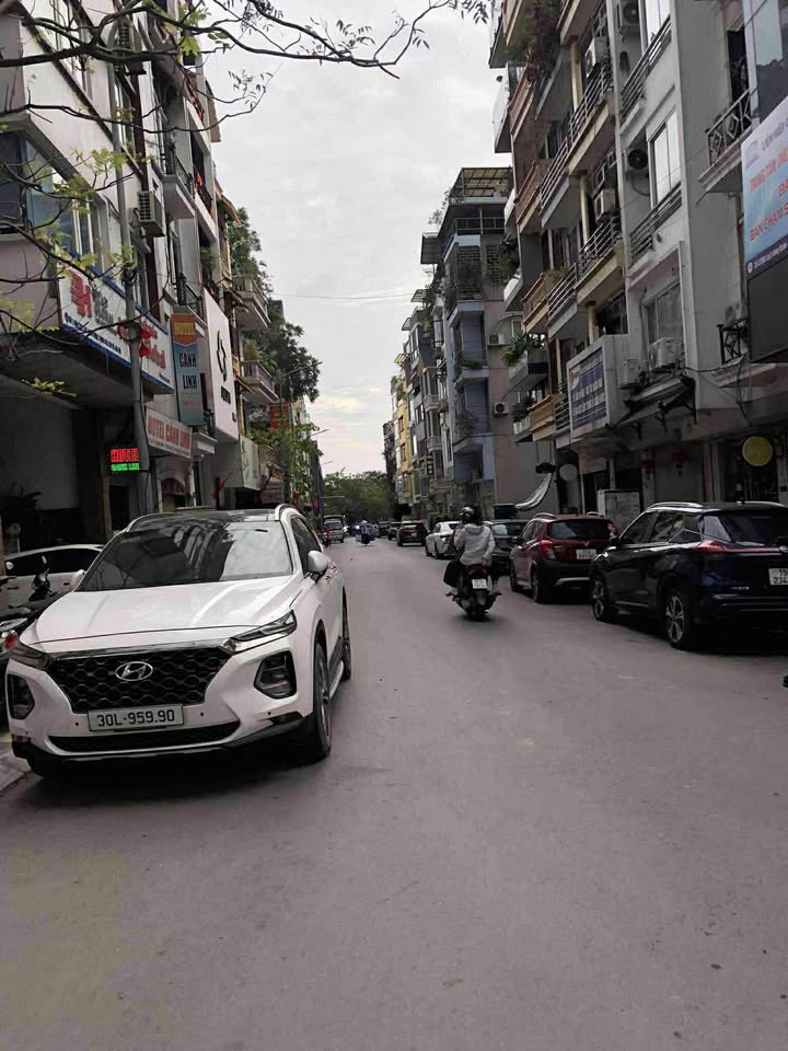 Nhà lô góc Vĩnh Phúc, Ba Đình 55m² giá 17 tỷ - Đầu tư sinh lời cao!