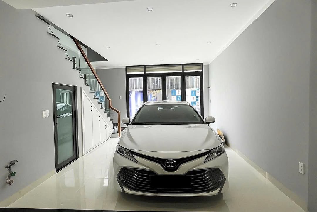 Nhà 3 tầng mới 100% tại Hẻm Hùng Vương, P. Tân Lập - Giá chỉ 3.15 tỷ!