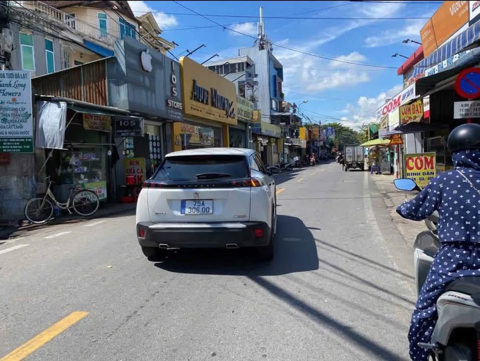 Nhà mặt tiền Ngự Bình, Phường An Cựu, 157m² giá 7 tỷ - Kinh doanh sầm uất!