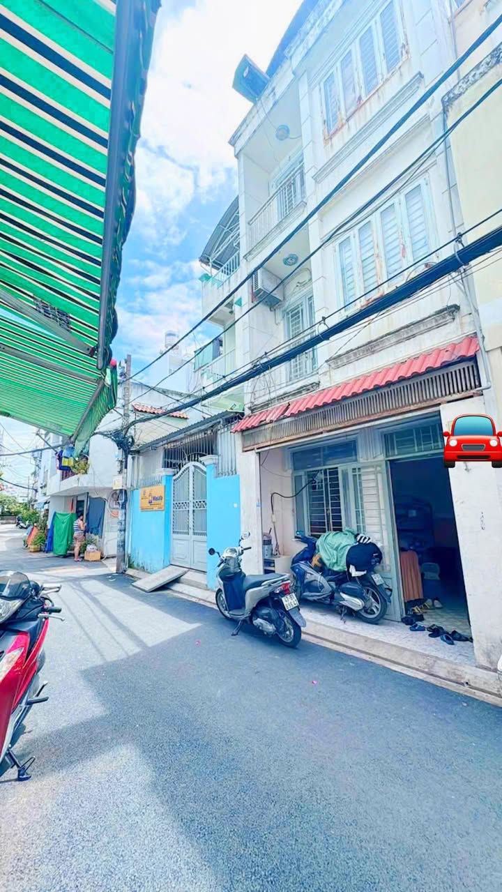 Nhà 4 Lầu Khu Dân Trí Cao Tân Phú 30m² giá 5.5 tỷ - Tiện ích đầy đủ, chính chủ!