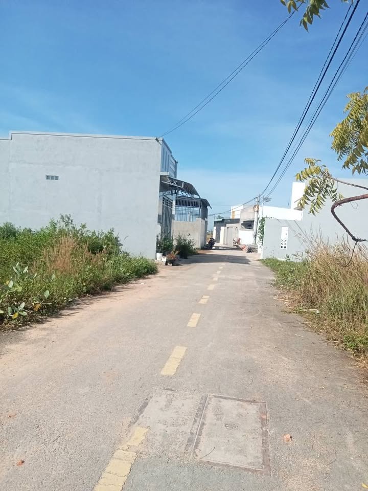 Đất nền Phong Nẫm, Phan Thiết 92m² giá 620 triệu - Mặt tiền đường nhựa thuận tiện!