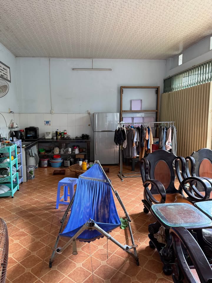 Nhà cấp 3 và cấp 4 Đường Lê Văn Hưu, Cao Lãnh, 94m² giá 2.5 tỷ - Hướng Đông Nam phong thủy tốt!