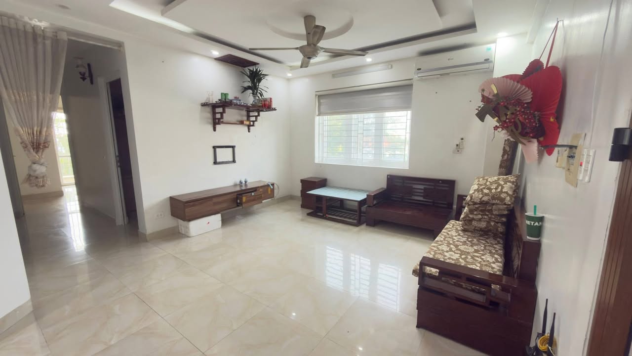 Căn hộ chung cư tỉnh đội Việt Trì 110m² - Cho thuê căn góc sáng đẹp!