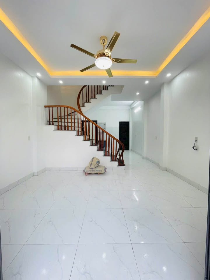 Nhà 3 tầng mới xây tại Trần Lãm, Thái Bình 54m² giá 2.1 tỷ - Đất sạch, dân trí cao!