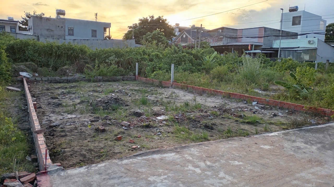 Đất nền Long Hải, Bà Rịa - Vũng Tàu 95m² giá 1.7 tỷ - Vị trí thuận lợi, xây dựng ngay!