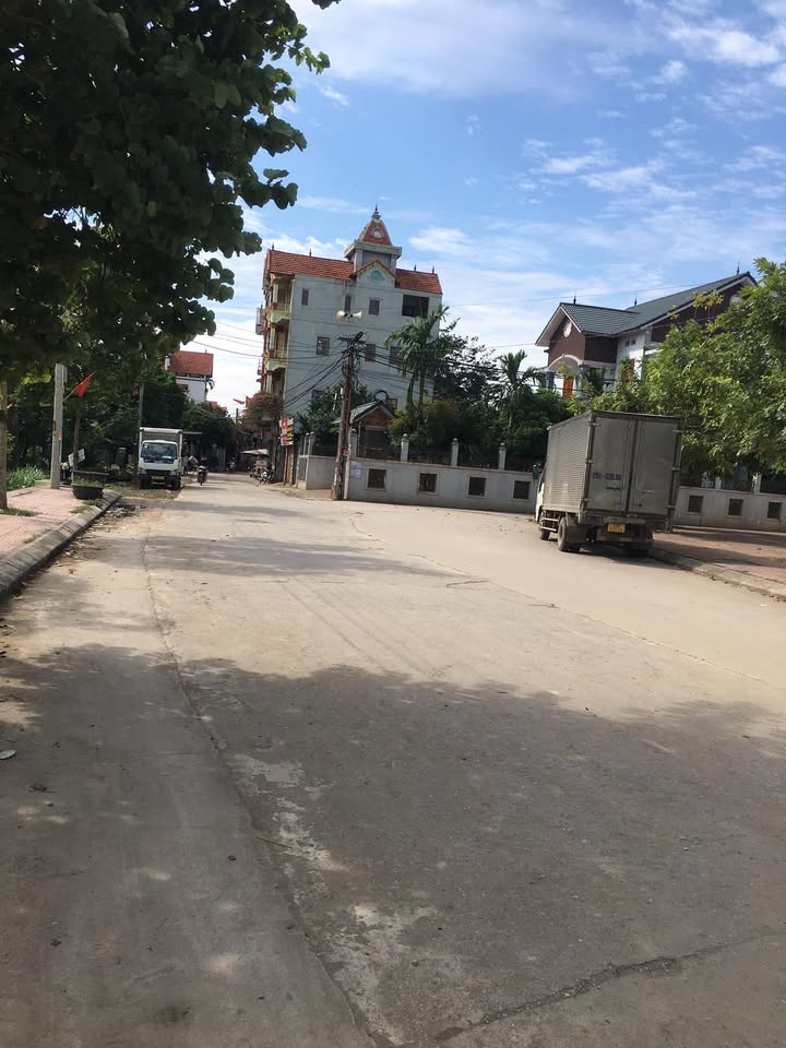 Đất nền Tráng Việt Mê Linh 90m² - Sổ đỏ chính chủ, vị trí thuận lợi!