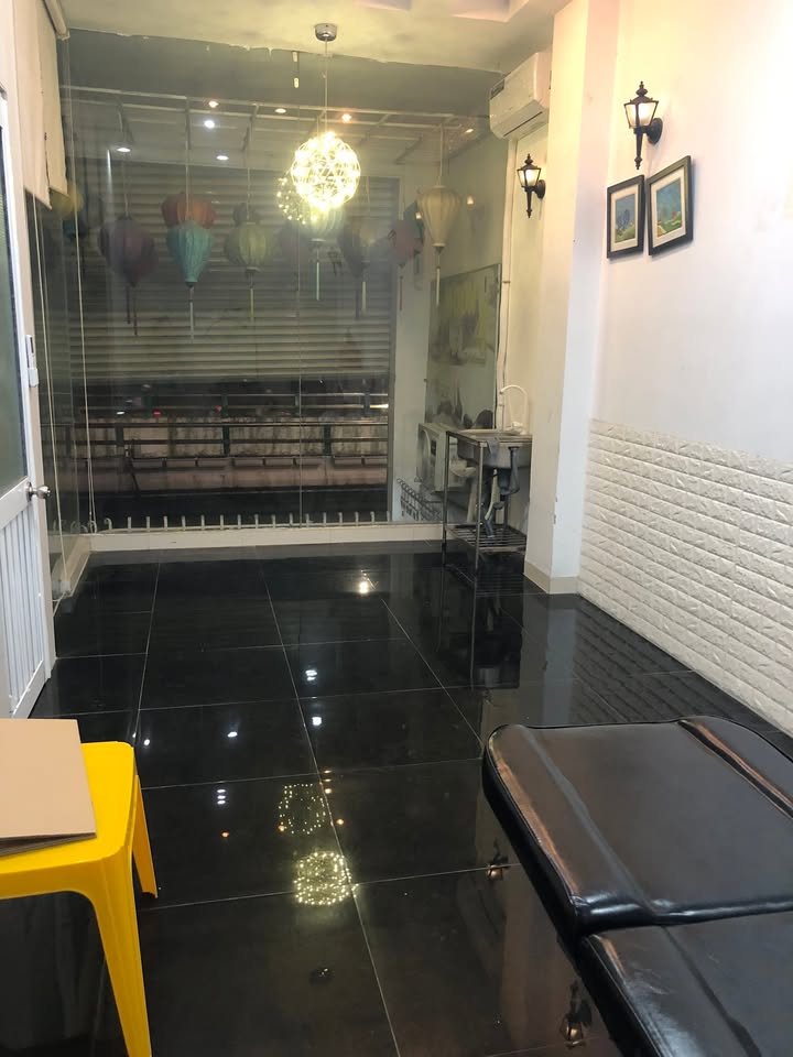 Mặt bằng cho thuê đường Trần Phú, quận Hải Châu - 55m² giá 4 triệu/tháng - Tiện ích đầy đủ!