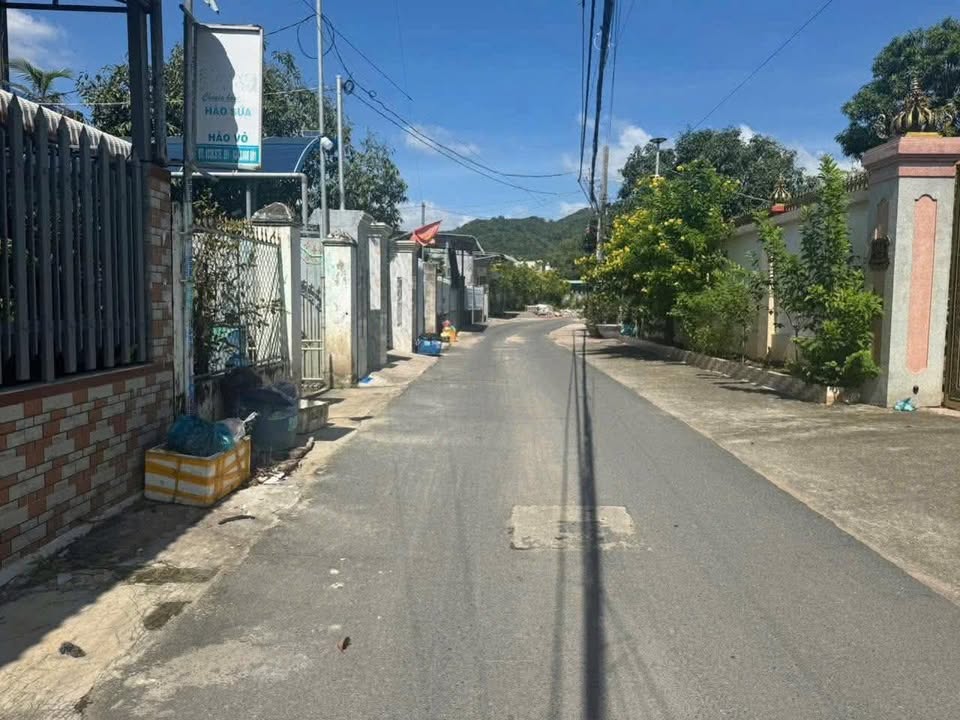 Đất nền mặt tiền xã Long Hải, 152m² giá 1.79 tỷ - Cơ hội đầu tư tuyệt vời!