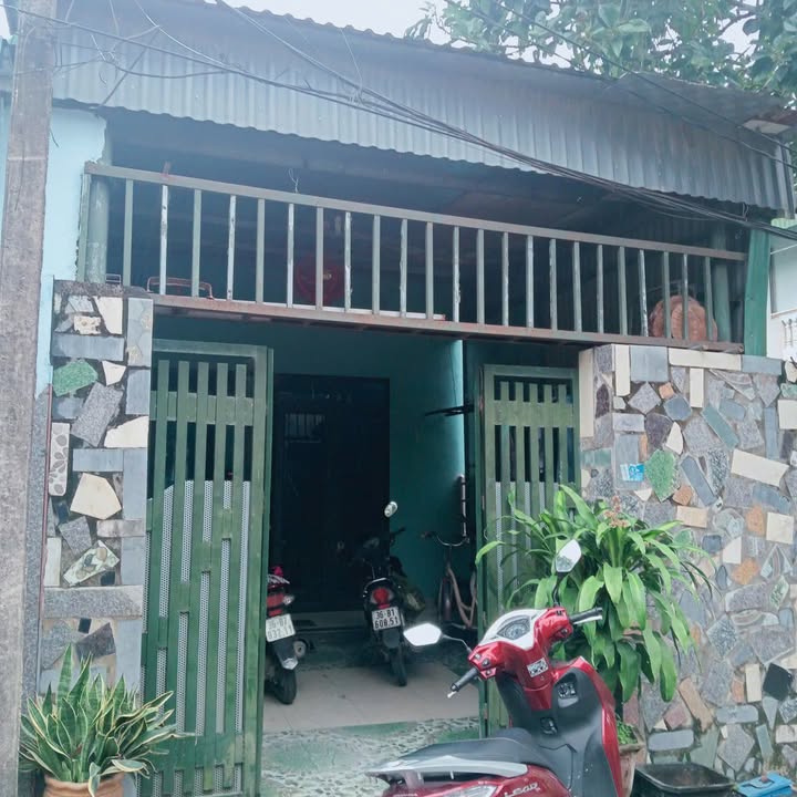 Nhà riêng tại Đông Sơn, Thanh Hóa 82m² giá chỉ 1 tỷ - Sẵn sàng vào ở ngay!