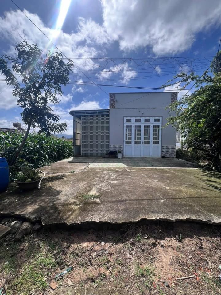 Nhà cấp 4 Xã Quảng Lập 304m² giá 2.4 tỷ - Mặt tiền kinh doanh đắc địa!