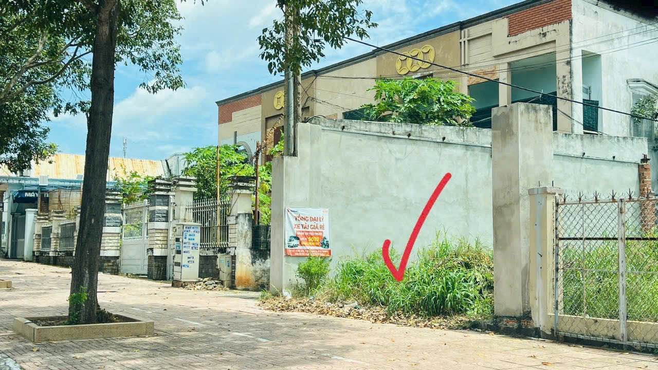 Đất nền lô góc 2 mặt tiền Võ Thị Sáu, Đất Đỏ 239,4m² giá 3,8 tỷ - Kinh doanh thuận lợi!