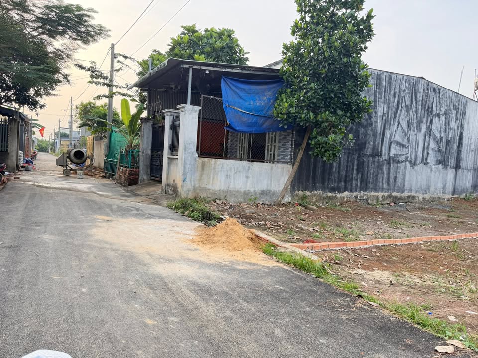 Đất thổ cư mặt tiền Sông Trầu 100m² giá 800 triệu - Đầu tư sinh lời ngay!