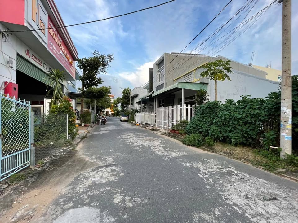 Đất nền KĐT Sao Mai BK5 Long Xuyên 90m² giá 2.1 tỷ - Hướng Tây Bắc, thương lượng