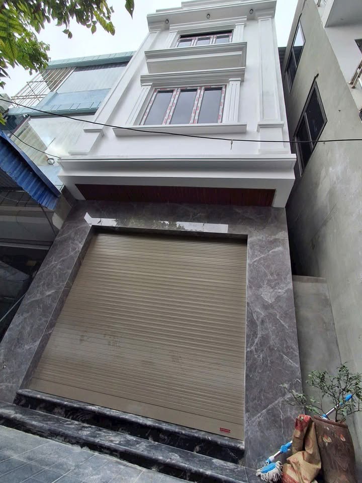 Nhà 3 tầng độc lập tại Kiến An 45m² giá 2.7 tỷ - Gần Quán Trữ, ô tô vào tận nhà!