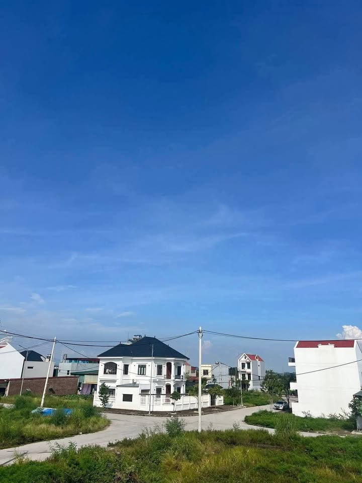 Biệt thự sân bóng Cổ Thành, Chí Linh, Hải Dương 240m² - Cơ hội đầu tư hấp dẫn!