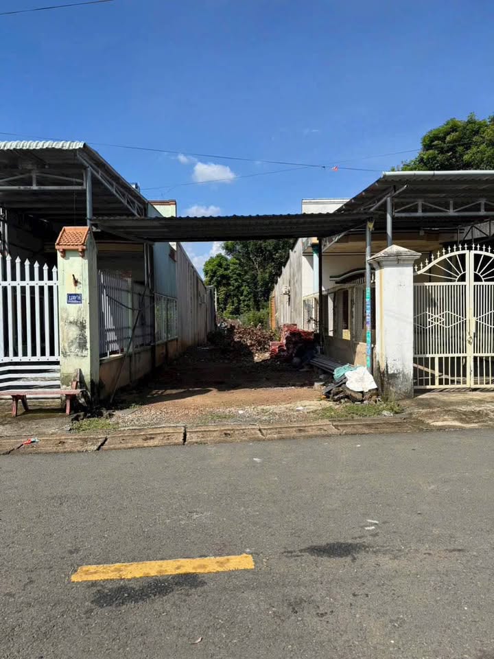 Đất thổ cư 50m² tại hẻm Karaoke Nữ Hoàng, Tân Phú, Đồng Xoài - Giá chỉ 1.45 tỷ!