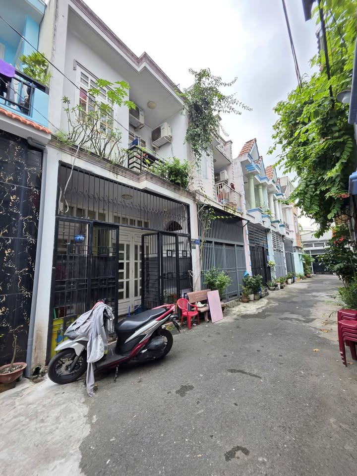 Nhà phố 1 Trệt 1 Lầu đường Trần Quốc Toản Dĩ An 41m² giá 3.15 tỷ - Chính chủ bán gấp!