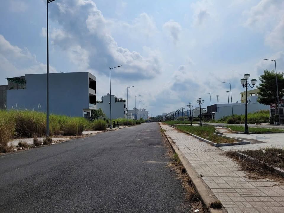 Đất nền Golden City Long Xuyên 132m² - Mặt tiền công viên, giá thỏa thuận!