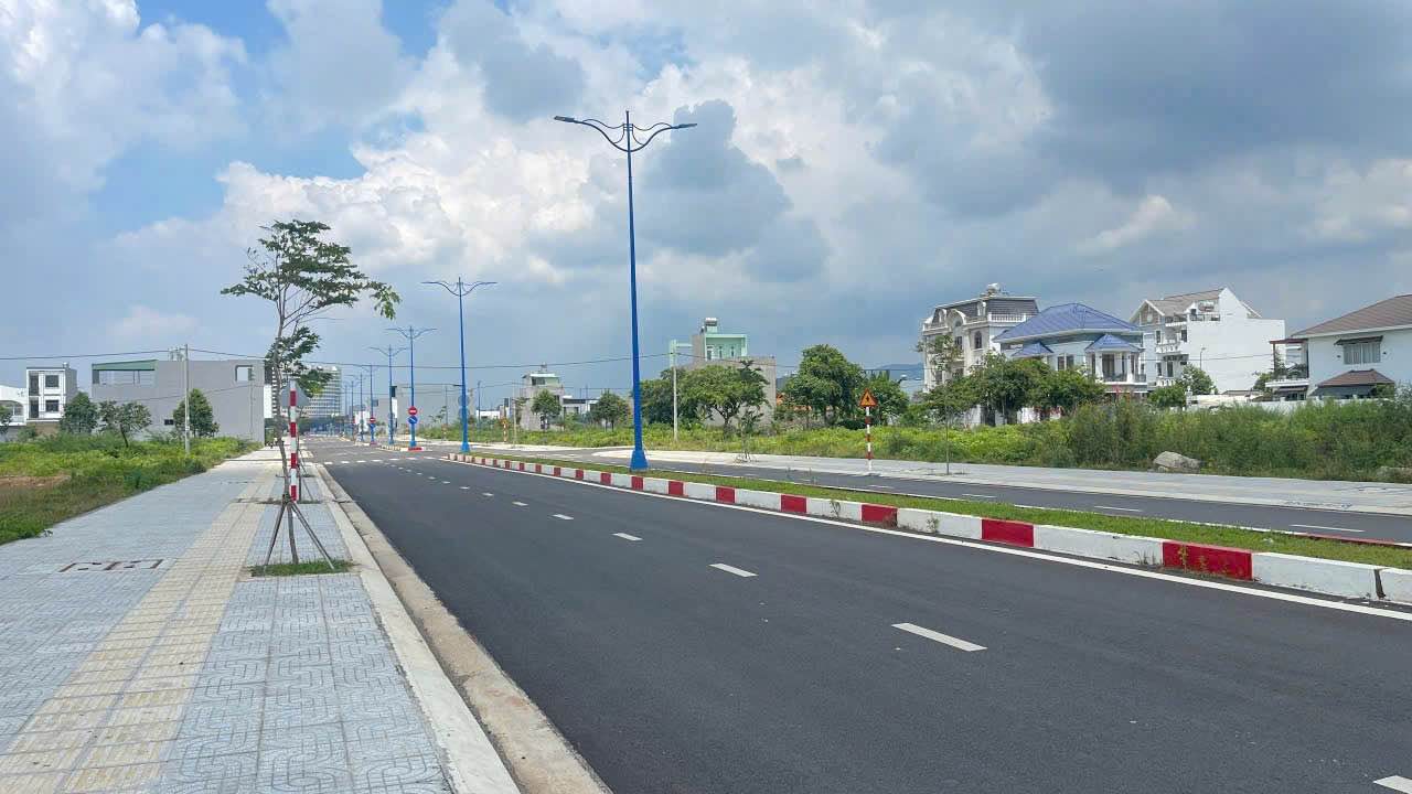 Đất nền Hòa Long Bà Rịa 90m² giá 3.5 tỷ - Cơ hội đầu tư hiếm có!