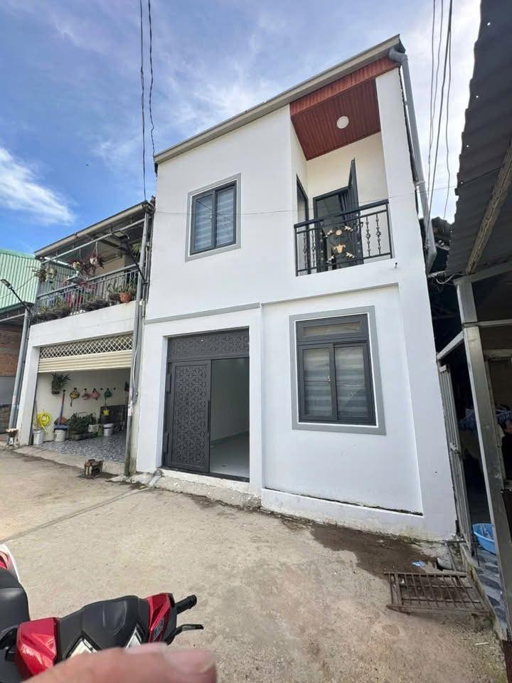 Nhà phố Xô Viết Nghệ Tĩnh Đà Lạt 50m² giá 2.15 tỷ - Sẵn sàng vào ở ngay!