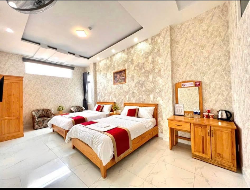 Khách sạn cho thuê đường La Sơn Phu Tử Đà Lạt 10 phòng - Kinh doanh ổn định!
