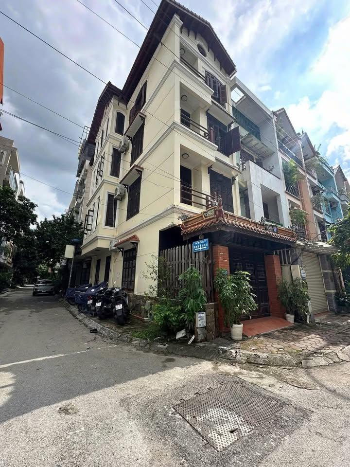 Cho thuê lô góc Văn Quán, Hà Đông 90m² - Vỉa hè rộng 17m, vị trí đắc địa!