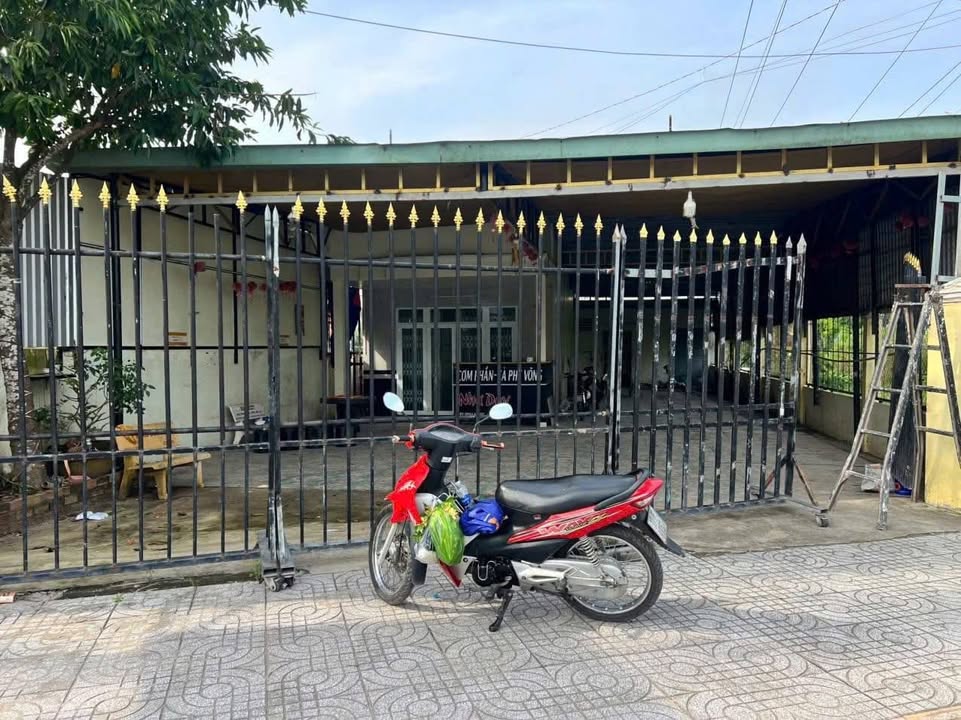 Nhà mặt tiền đường Mạc Đỉnh Chi 300m² giá 7 triệu - Thích hợp kinh doanh quán ăn!