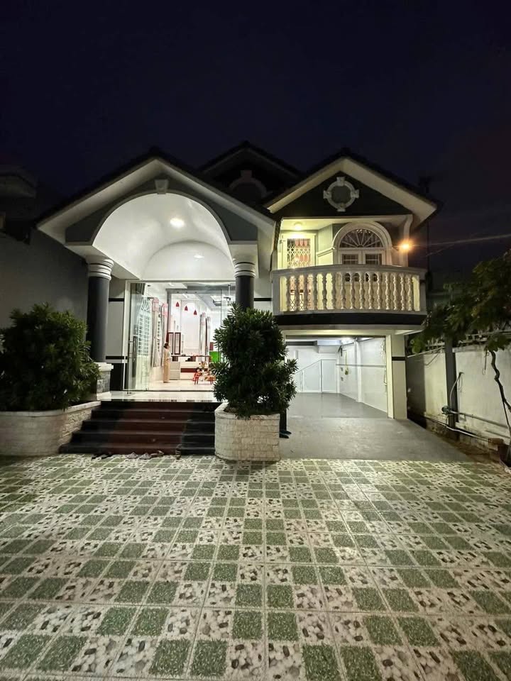 Biệt thự mini cho thuê mặt tiền kênh 30.4, Sóc Trăng 12 triệu - Sẵn sàng vào ở ngay!