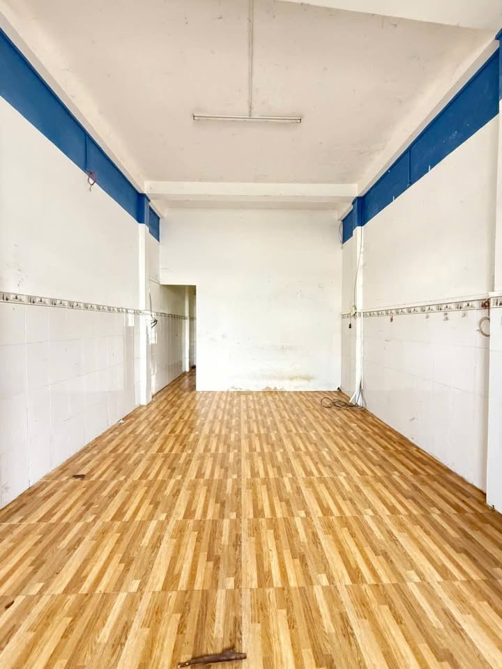 Nhà cho thuê mặt tiền đường 30/4, Sóc Trăng - Diện tích rộng rãi, chỉ 6 triệu/tháng!