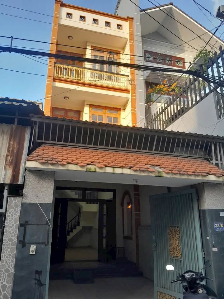 Nhà 3 tầng Tân Chánh Hiệp Q12 giá 5.7 tỷ - Ô tô vào tận nơi!