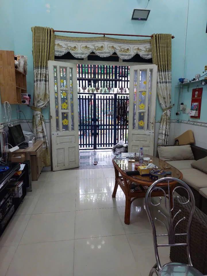 Nhà phố Dĩ An 60m² giá 1.49 tỷ - Bán gấp, sổ hồng chính chủ!