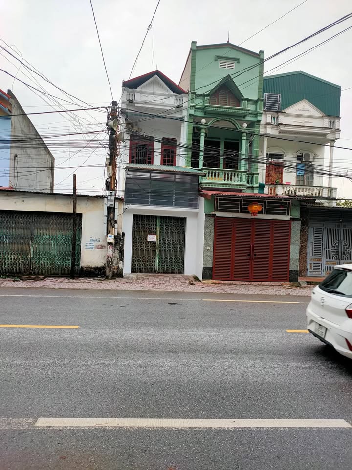 Nhà mặt tiền đường Lê Thế Long, thị trấn Rừng Thông, 100m² - Cho thuê ngay!