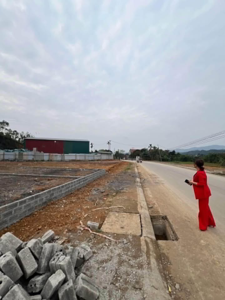 Đất mặt đường Quy Mông Trấn Yên 98m² giá 400 triệu - Đầu tư sinh lời hấp dẫn!