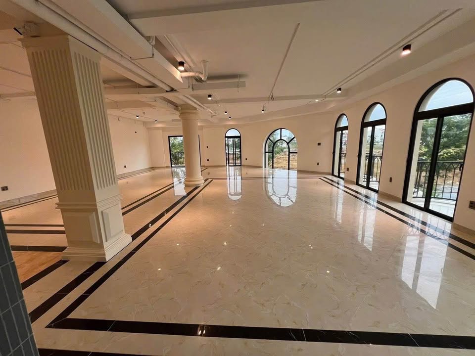 Cho thuê mặt bằng tầng 1+2 khu đô thị Hà Quang 2, 280m² - Vị trí đắc địa, phù hợp kinh doanh!