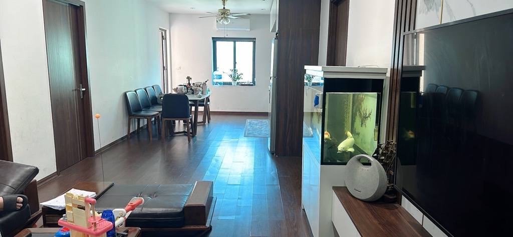 Căn hộ chung cư B6 Nam Trung Yên, Cầu Giấy 76m² giá 7 tỷ - Nội thất mới, đẹp mắt!