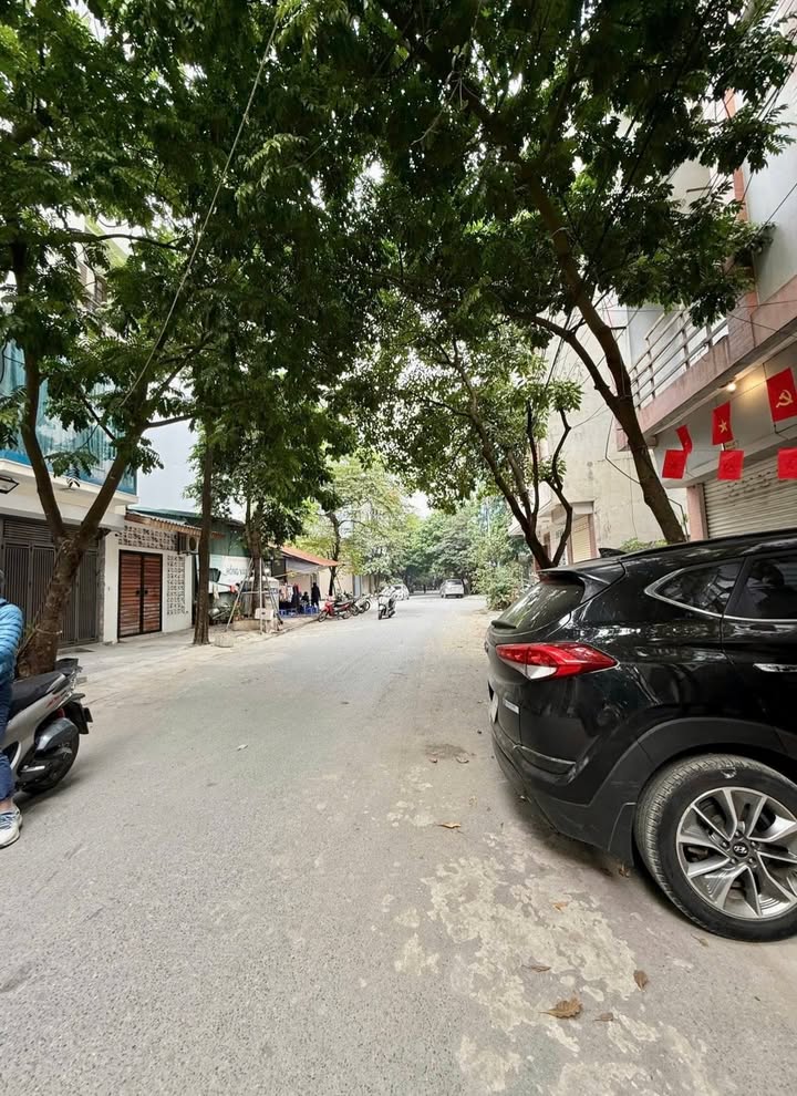 Nhà liền kề Văn Phú Hà Đông 55m² giá 18 triệu - Thiết kế thông minh, đầy đủ nội thất!