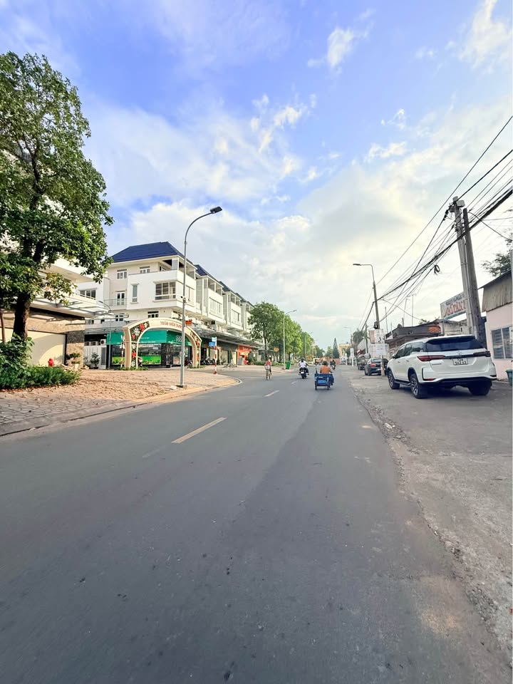 Nhà 1 trệt 2 lầu phường Thống Nhất, Biên Hòa 63m² giá 4.9 tỷ - Full nội thất tặng ngay!