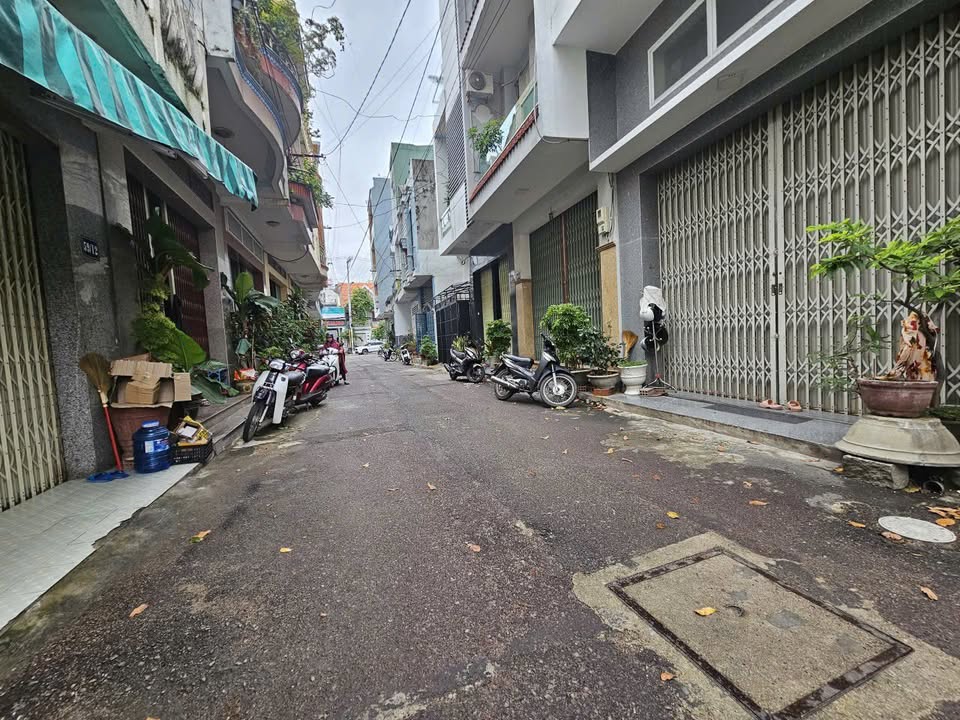 Nhà đẹp 3 mê tại Quy Nhơn 60.5m² giá 6.5 tỷ - Ô tô vào tận nhà!