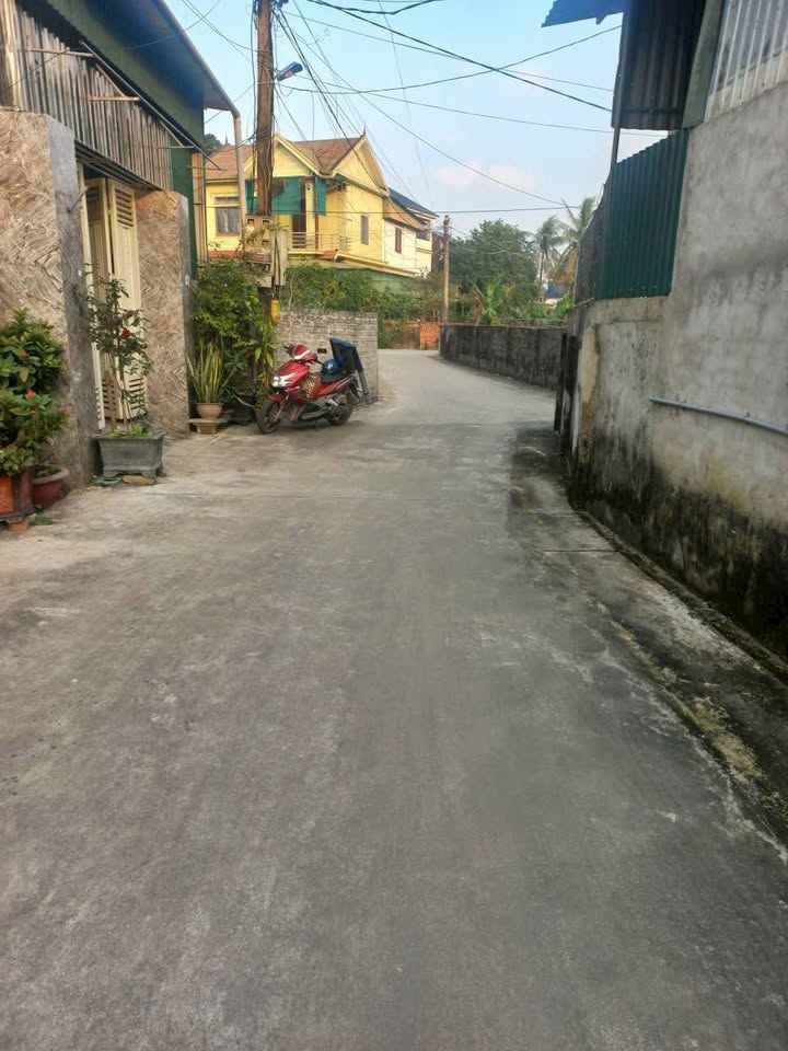 Đất Hưng Chính Vinh 161m² giá 3.7 tỷ - Đường rộng, vị trí đẹp!