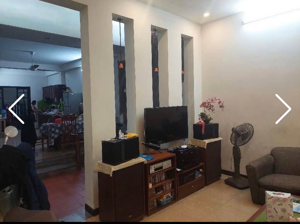 Nhà 2 tầng mặt tiền Thế Lữ, Sơn Trà, Đà Nẵng - Vị trí đắc địa gần biển!