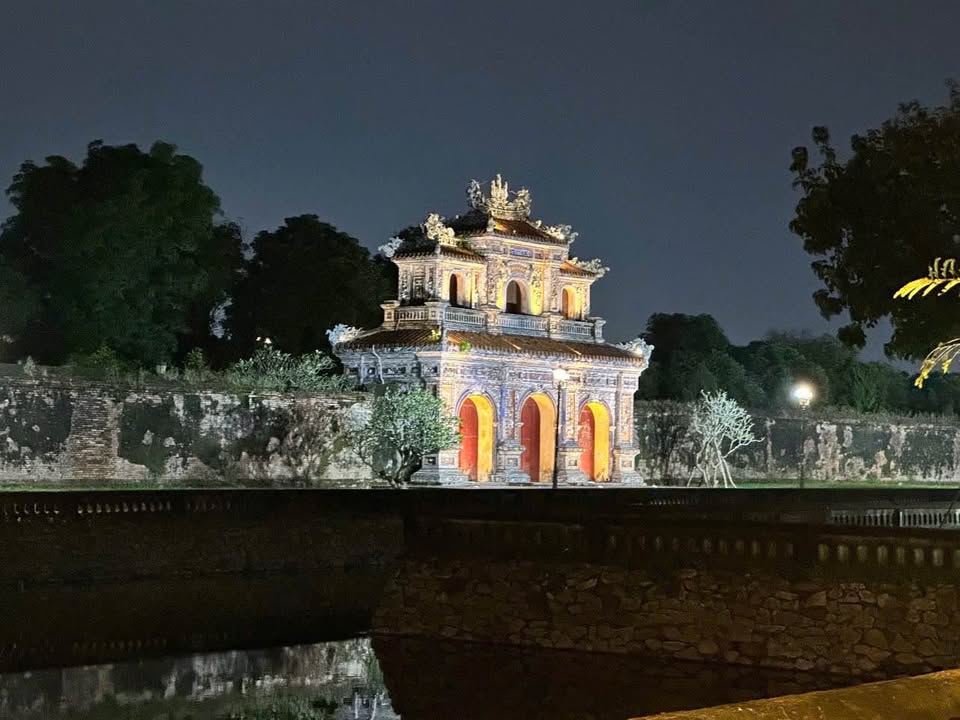 Đất tặng nhà cũ tại Phố đi bộ Nội Thành 156m² giá chỉ 55 triệu/m² - Đầu tư sinh lời!