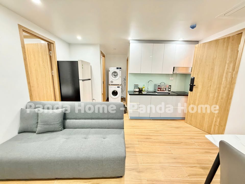 Căn hộ 2PN Cát Linh, Đống Đa - Full nội thất cao cấp, Ô tô đỗ cửa!