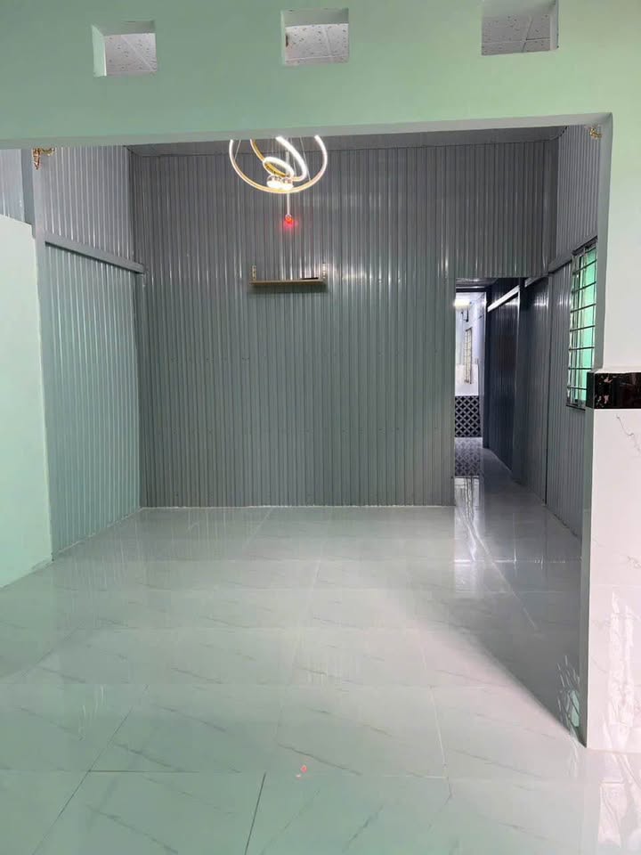 Nhà cấp 4 Mỹ Hòa 60m² giá 520 triệu - Sổ hồng chính chủ, gần cầu vượt!