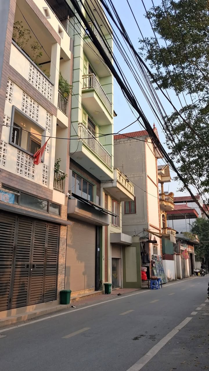 Nhà 4 tầng Đại Mỗ, 35m² chỉ 6.5 tỷ - Ô tô đỗ cửa, sổ đỏ chính chủ!