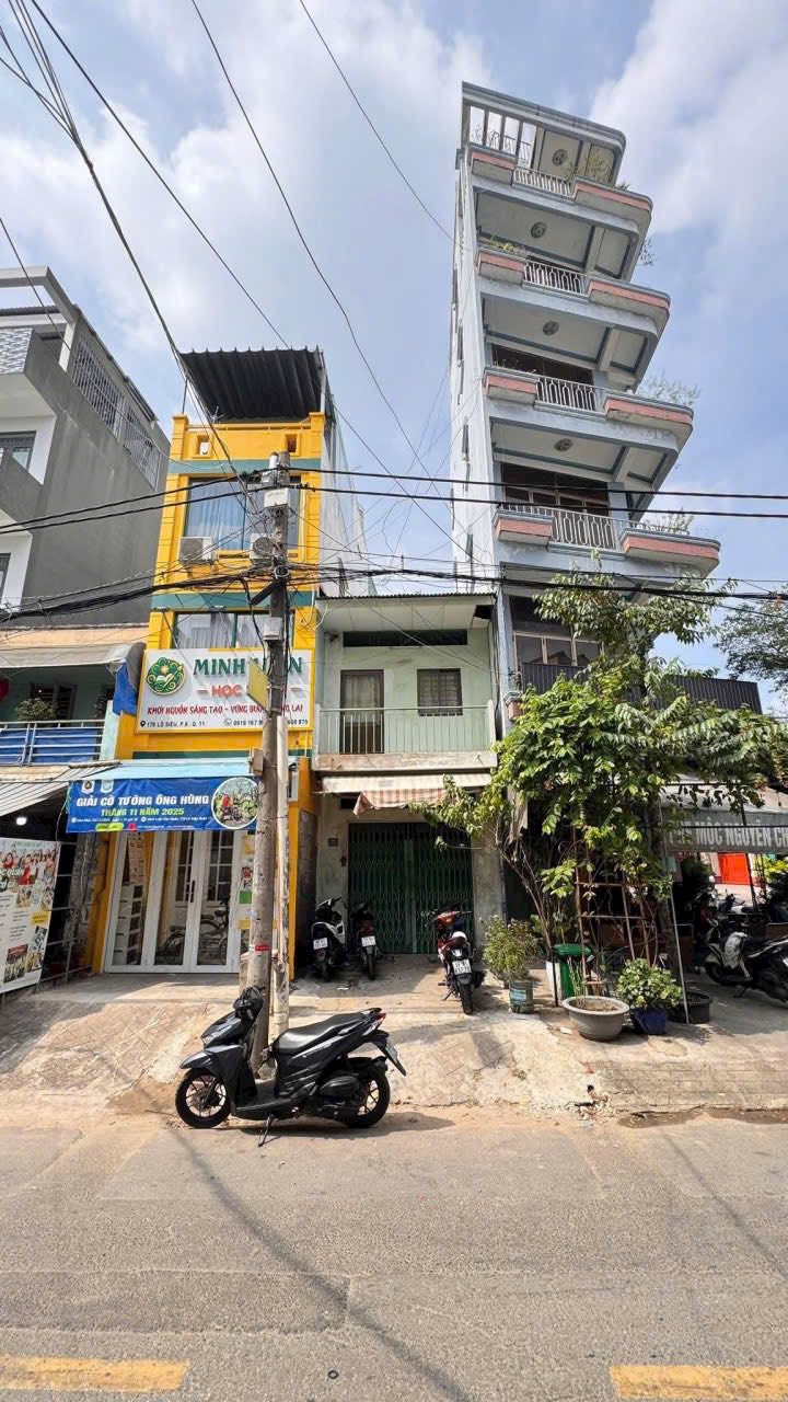 Mặt tiền kinh doanh Lò Siêu, Quận 11, 39m² giá 7.9 tỷ - Đầu tư sinh lời tuyệt vời!