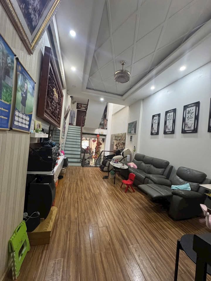 Nhà 1 trệt 3 lầu tại Tân Hiệp, Biên Hòa 130m² giá 7.89 tỷ - Sổ hồng chính chủ!