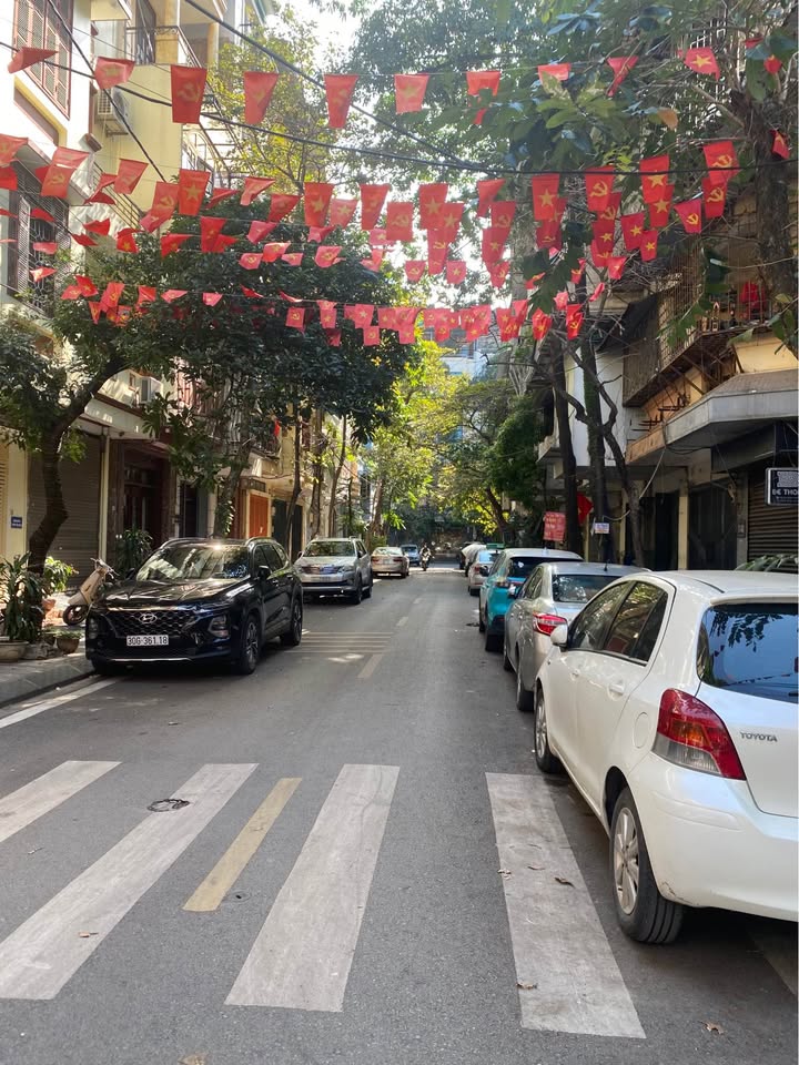 FrontHouse Đầm Trấu 50m² giá thỏa thuận - Kinh doanh đỉnh cao tại Hai Bà Trưng!