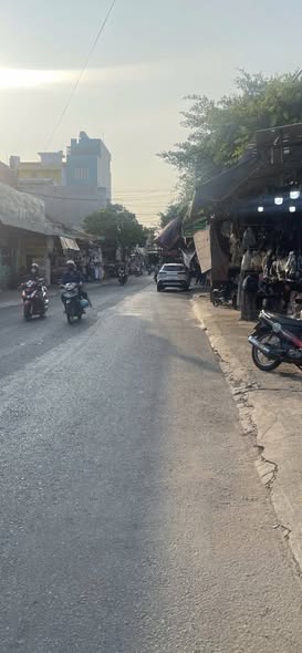 FrontHouse mặt tiền chợ xóm vắng đường 11, 150m² giá 7 tỷ - Kinh doanh sầm uất!