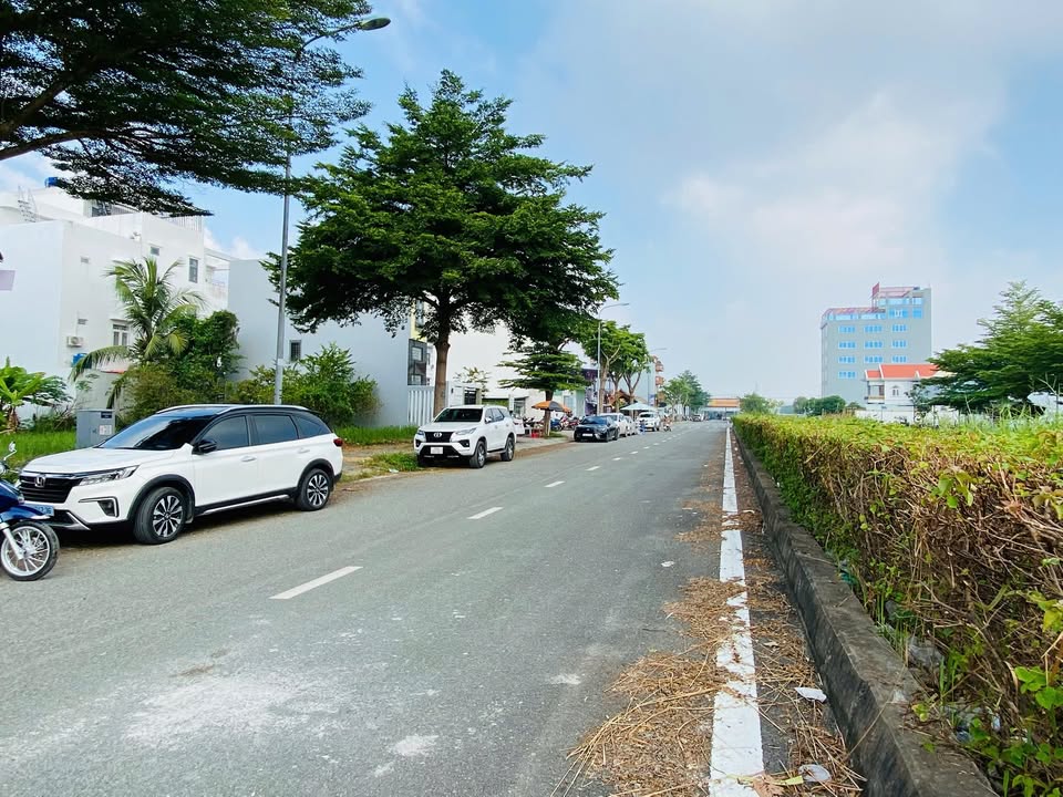 Đất mặt tiền Đường Số 1 Bến Lức 100m² giá 4.5 tỷ - Đầu tư sinh lời ngay!